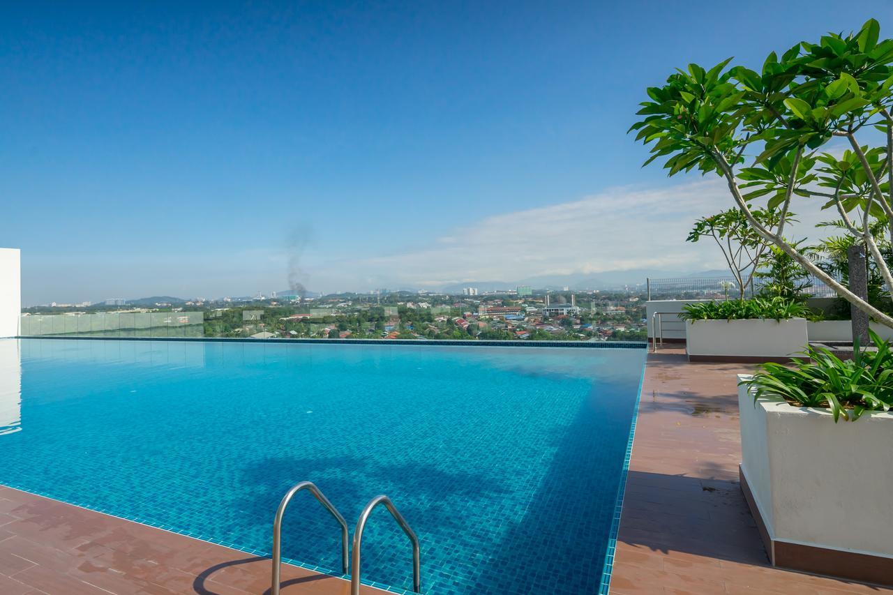 Comfort Zone Premium Guesthouse @ Evo บางี ภายนอก รูปภาพ